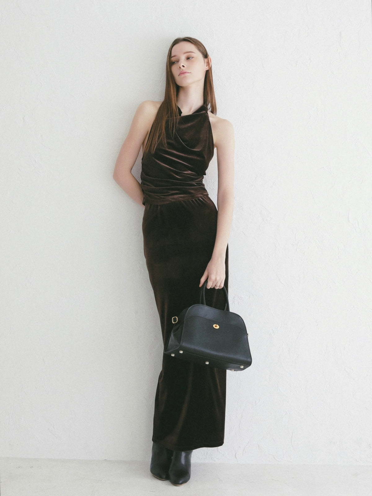【célon】velours fluid halter neck top