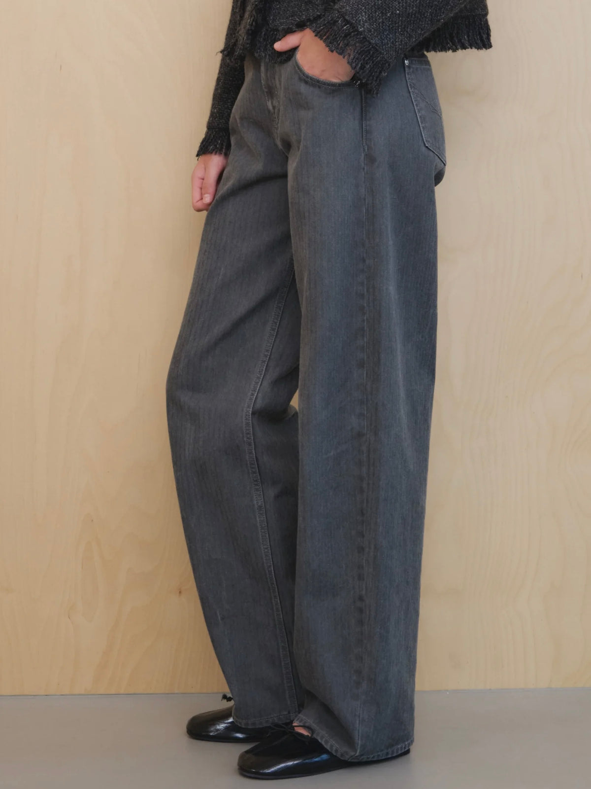 【KUMÉ】Relaxed Barrel-Leg Denim Pants