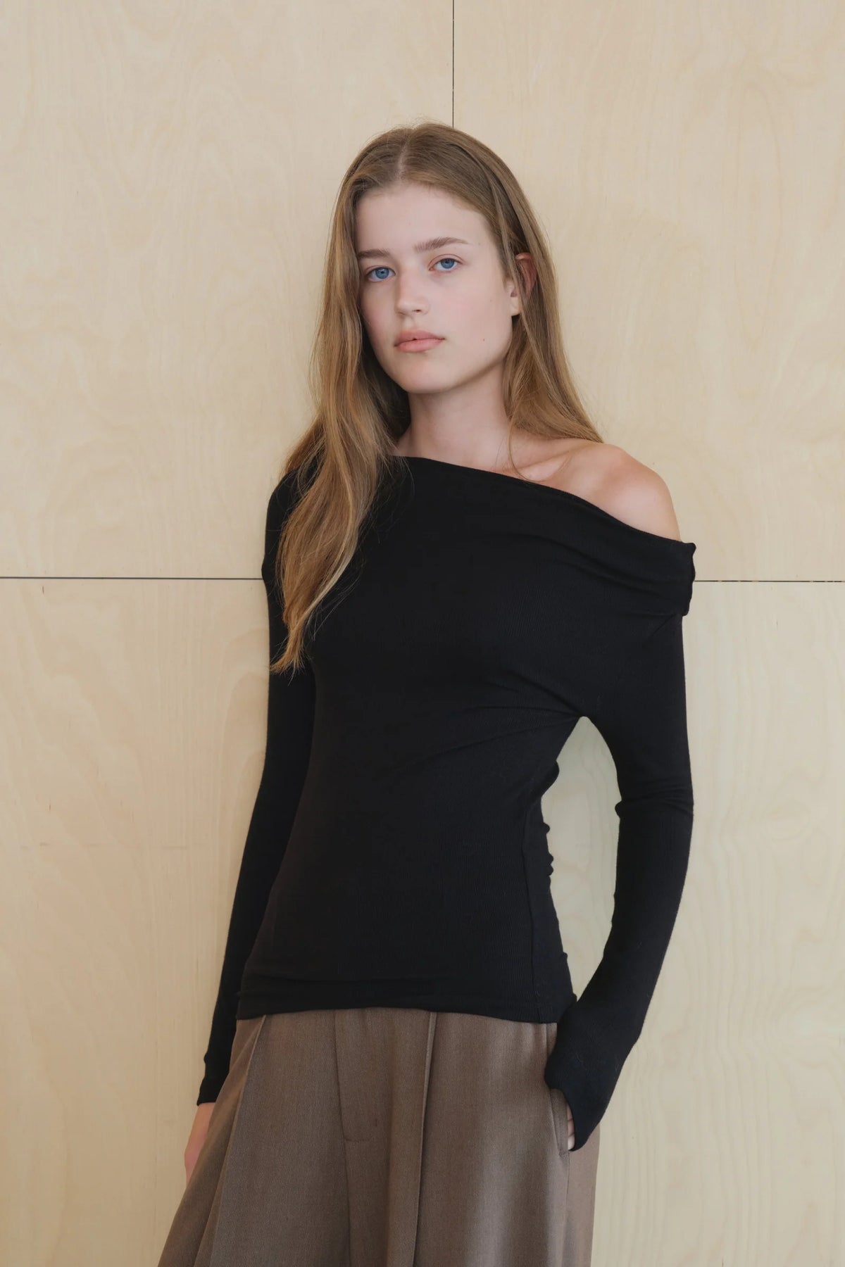 Asymmetric Off-Shoulder Ruched Top, Black