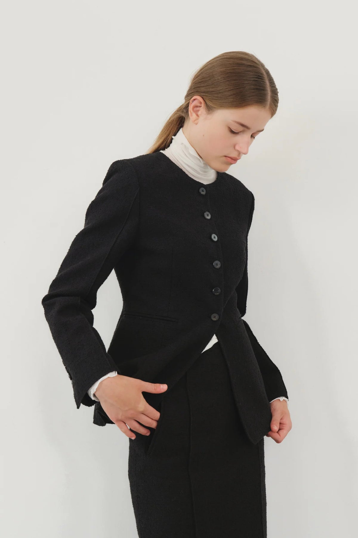 【KUMÉ】Triple-Stitch Tweed Round Neck Jacket
